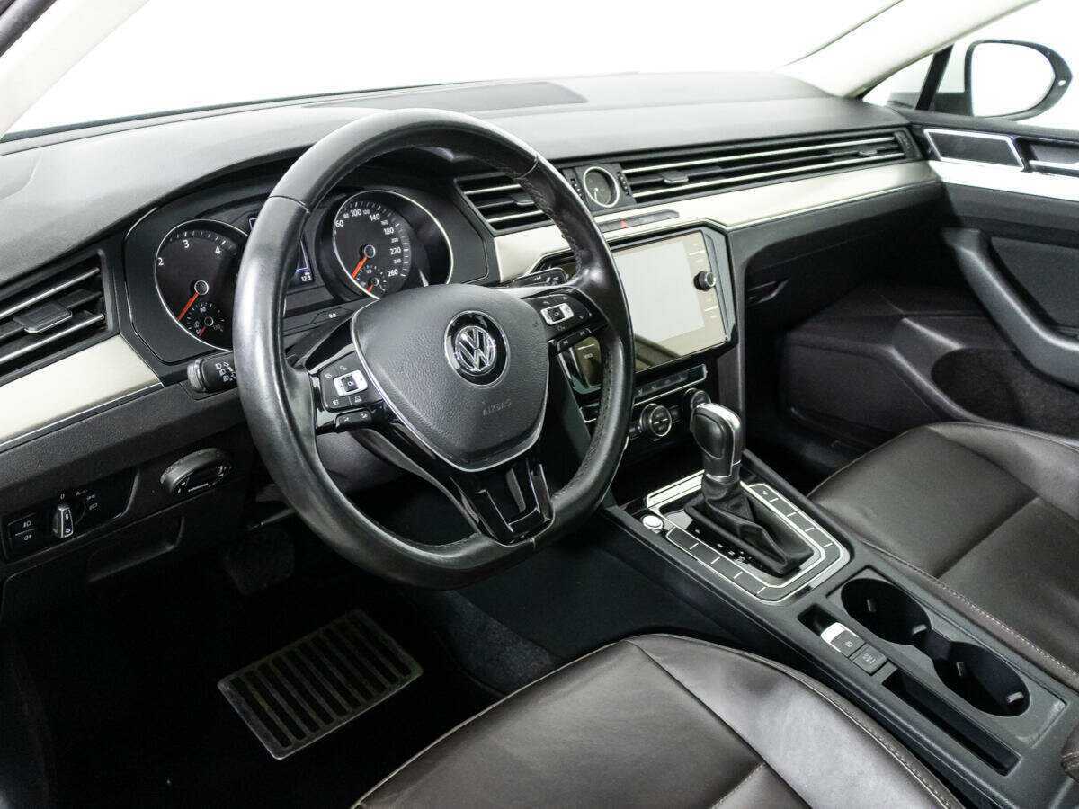 Купить Volkswagen Passat DSG7, 2017, 76 550 км, фото №11