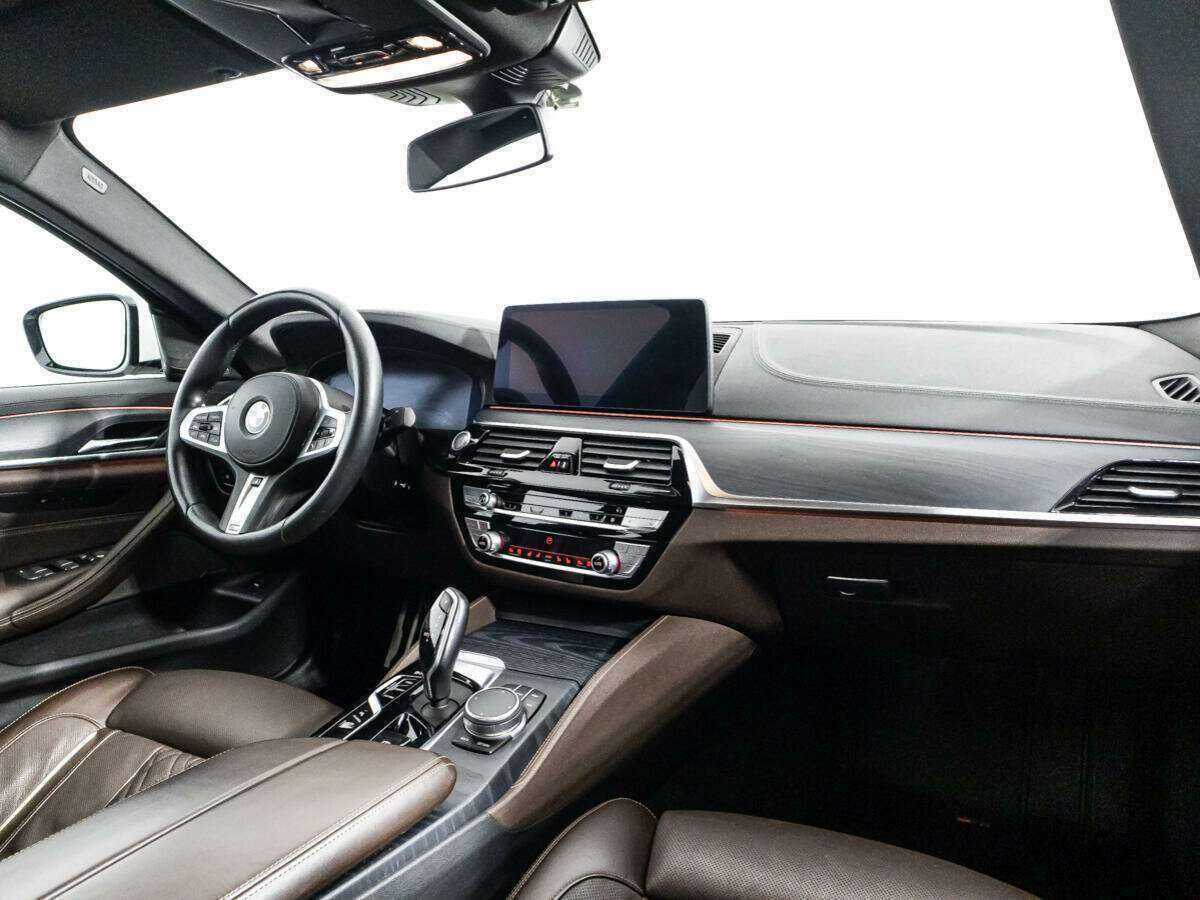Купить BMW 5 серии 530d xDrive, 2020, 79 958 км, фото №9