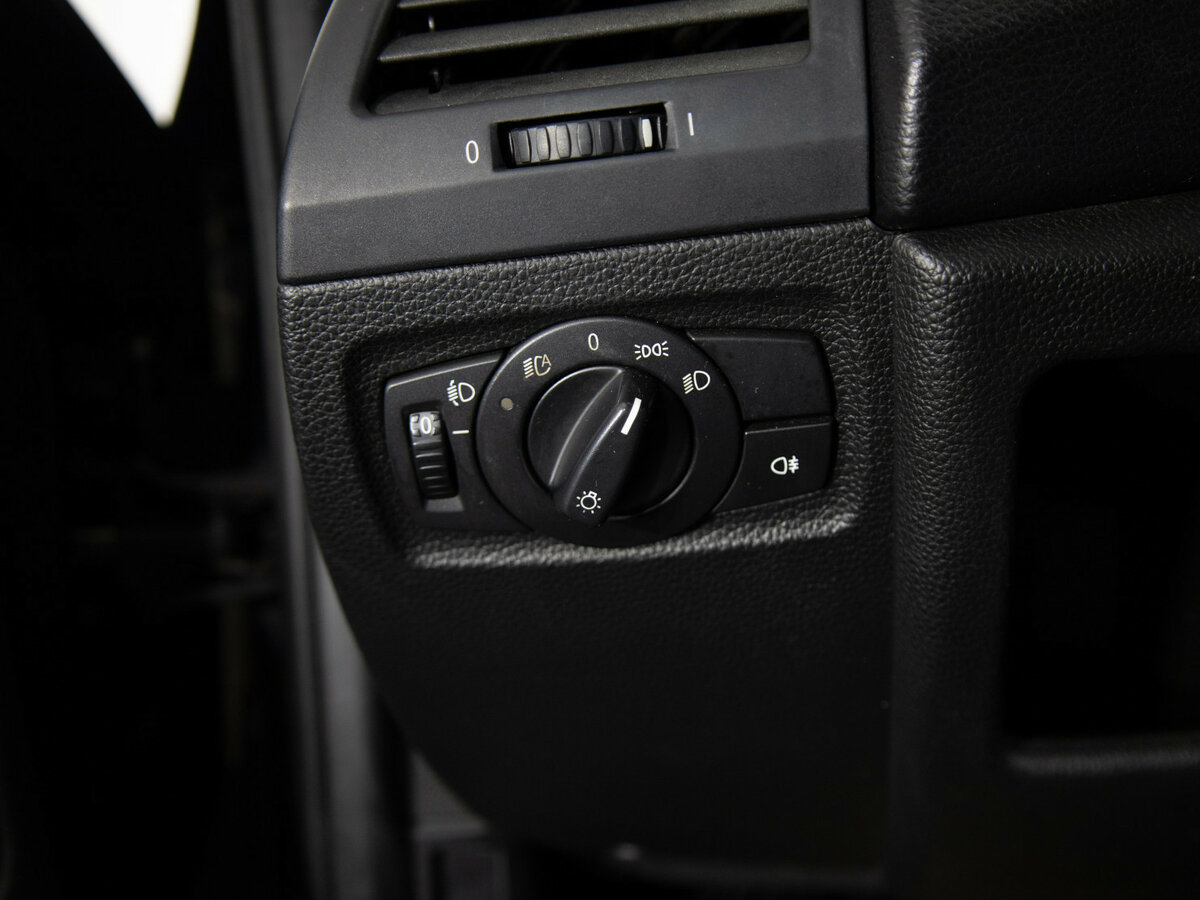 Купить BMW 1 серии 118i I (E81/E82/E87/E88) Рестайлинг, 2008, 265 106 км, фото №13