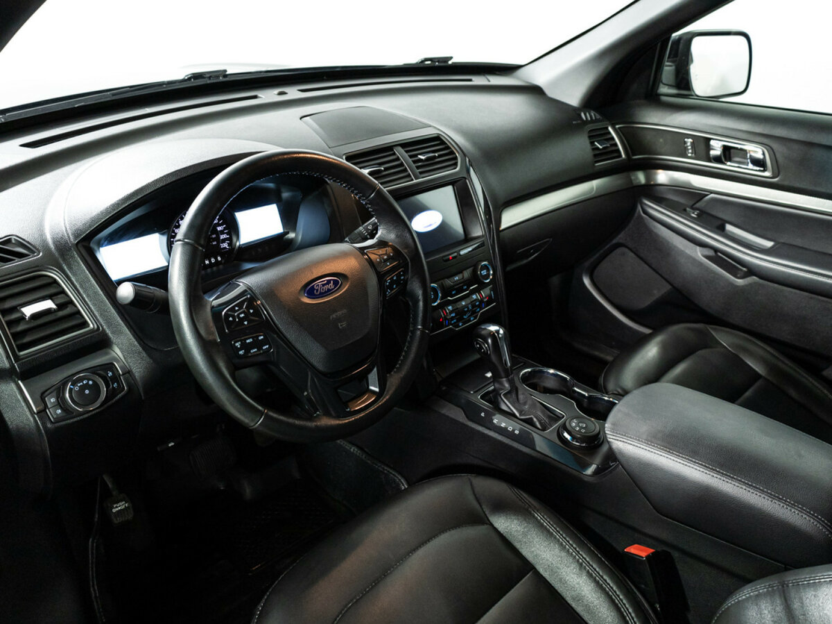 Купить Ford Explorer V Рестайлинг 2, 2018, 146 961 км, фото №9