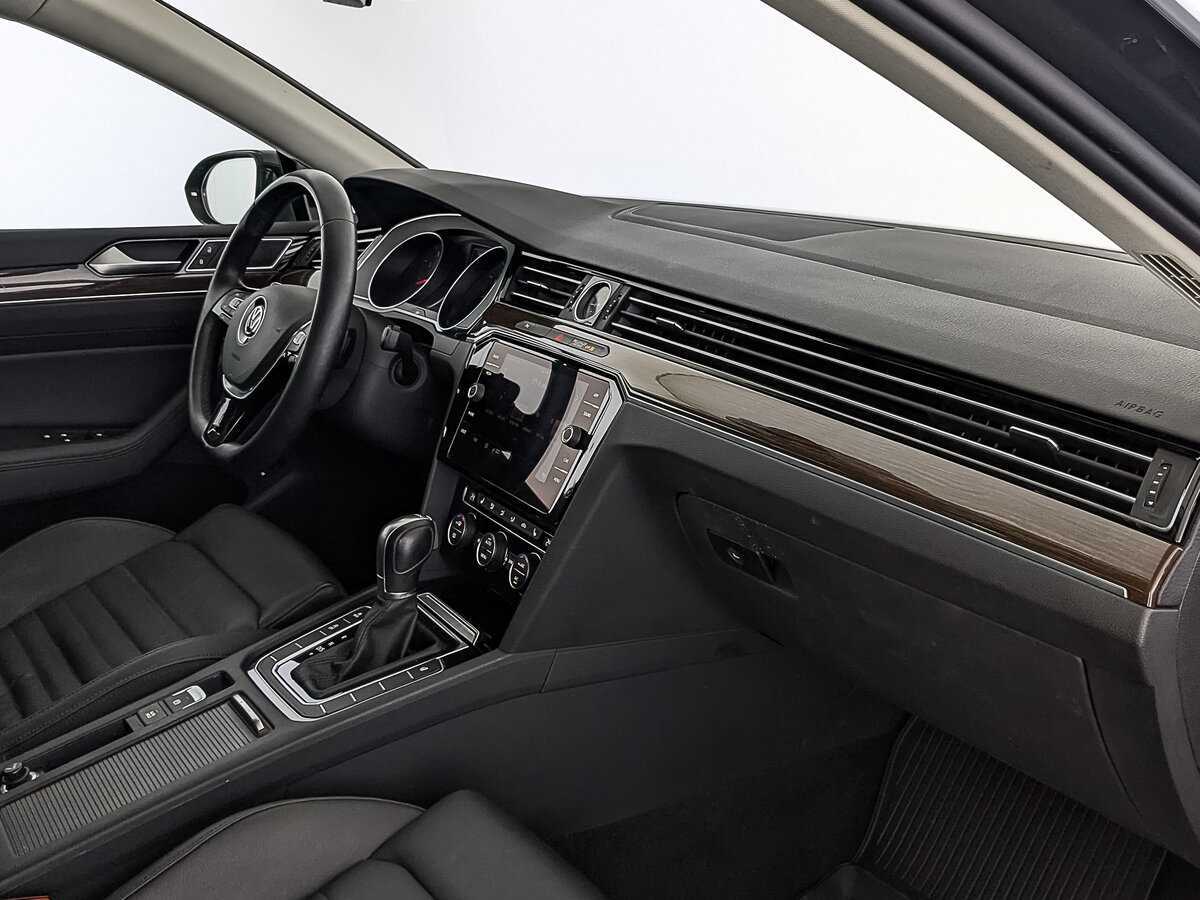 Купить Volkswagen Passat, 2019, 66 006 км, фото №13