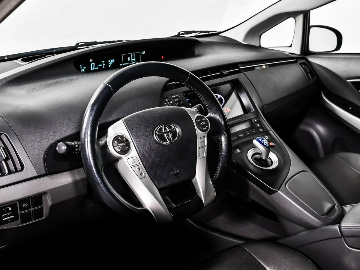 Купить Toyota Prius III (XW30), 2010, 187 000 км, фото №12