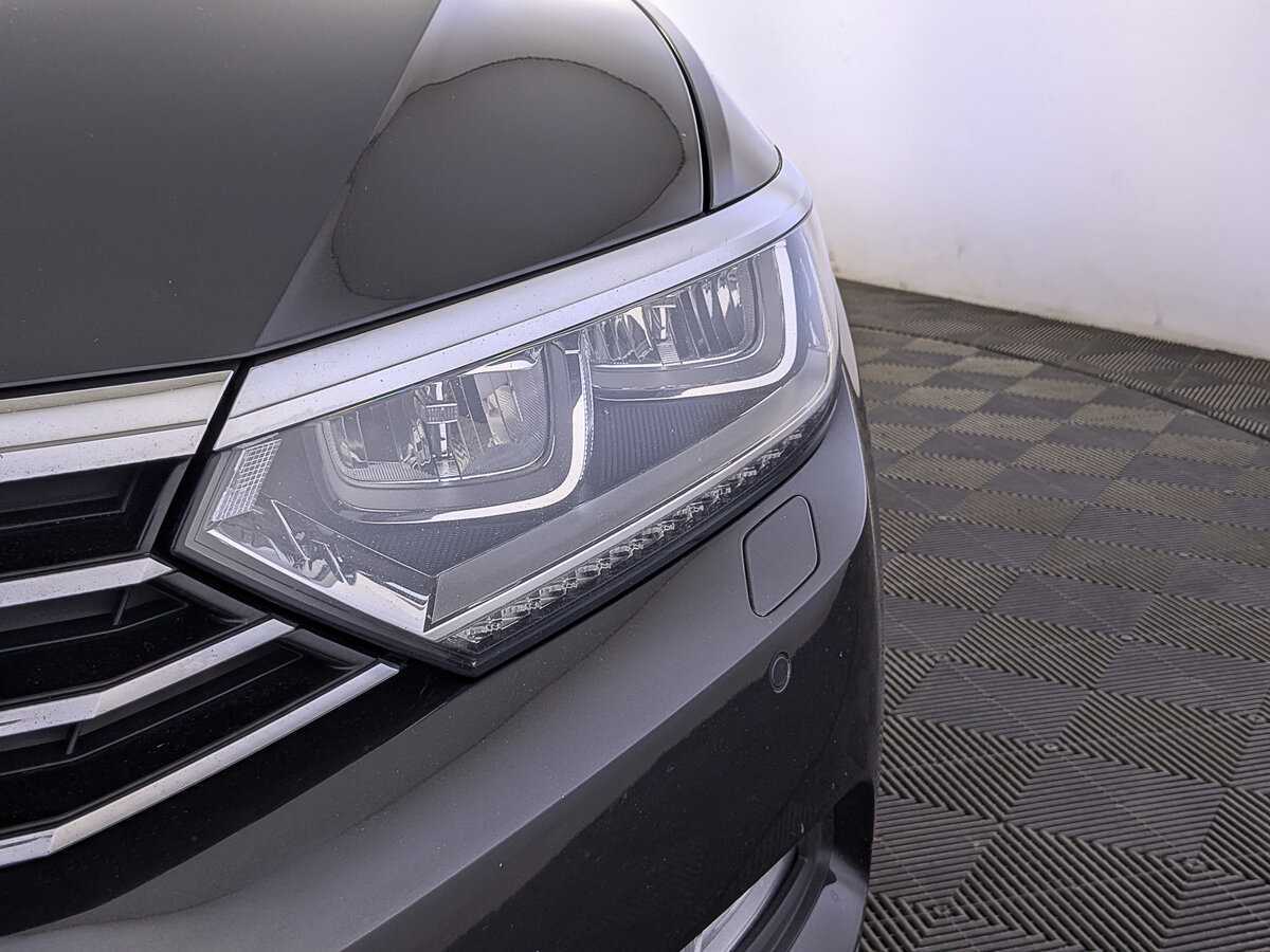 Купить Volkswagen Passat, 2019, 66 006 км, фото №11
