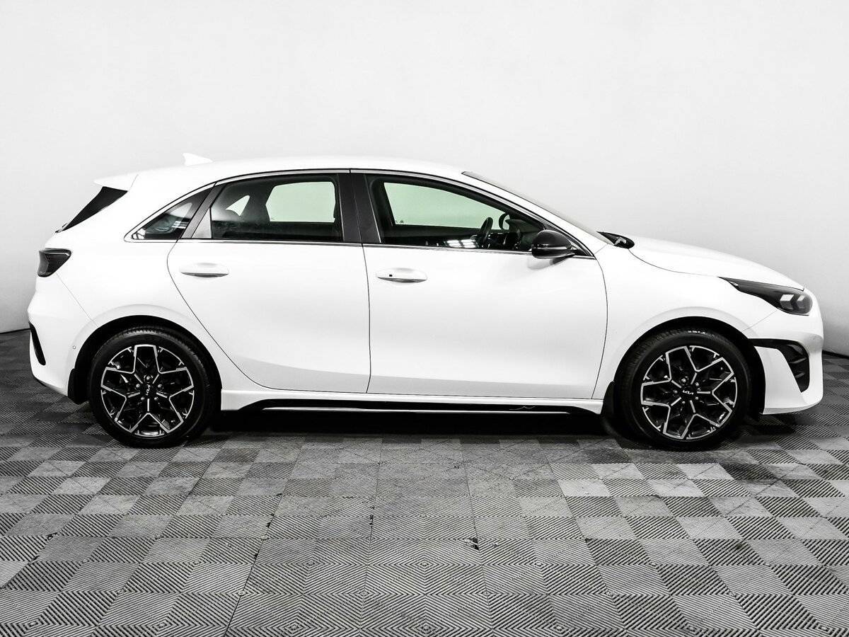 Купить Kia Ceed, 2022, 68 407 км, фото №4