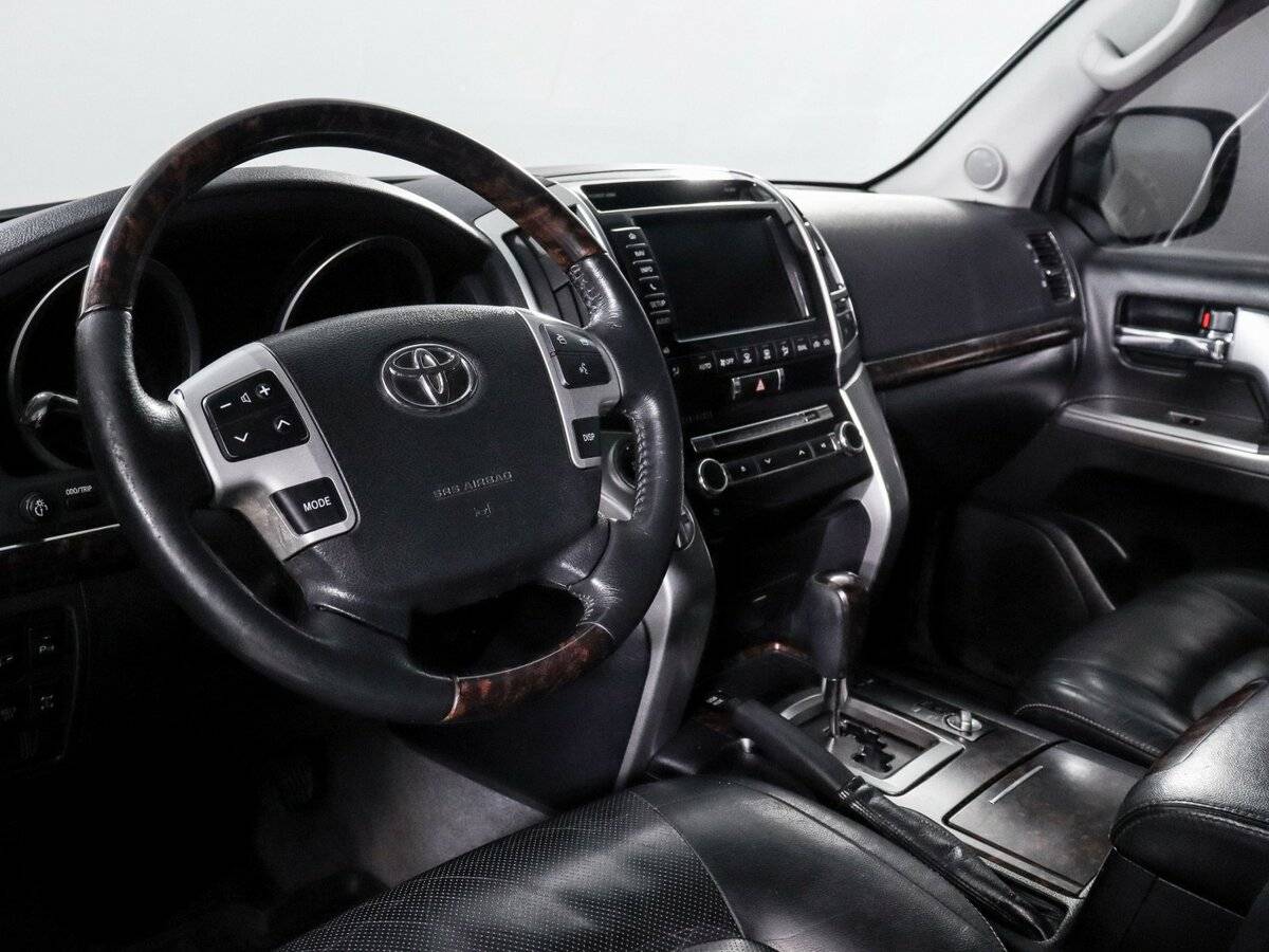 Купить Toyota Land Cruiser 200 Series Рестайлинг 1, 2014, 307 089 км, фото №13