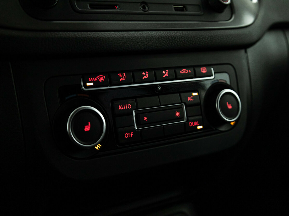 Купить Volkswagen Tiguan I, 2011, 143 582 км, фото №15