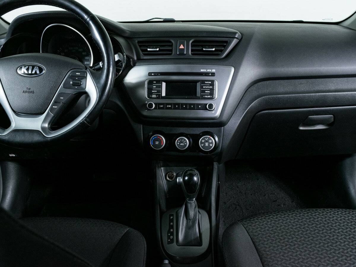 Купить Kia Rio, 2016, 141 000 км, фото №9