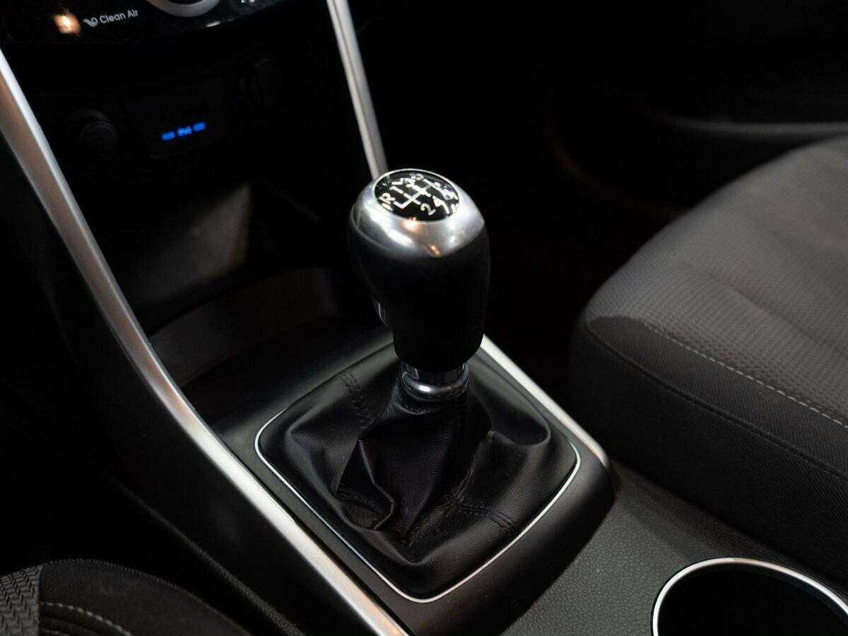 Купить Hyundai i30, 2014, 145 000 км, фото №11