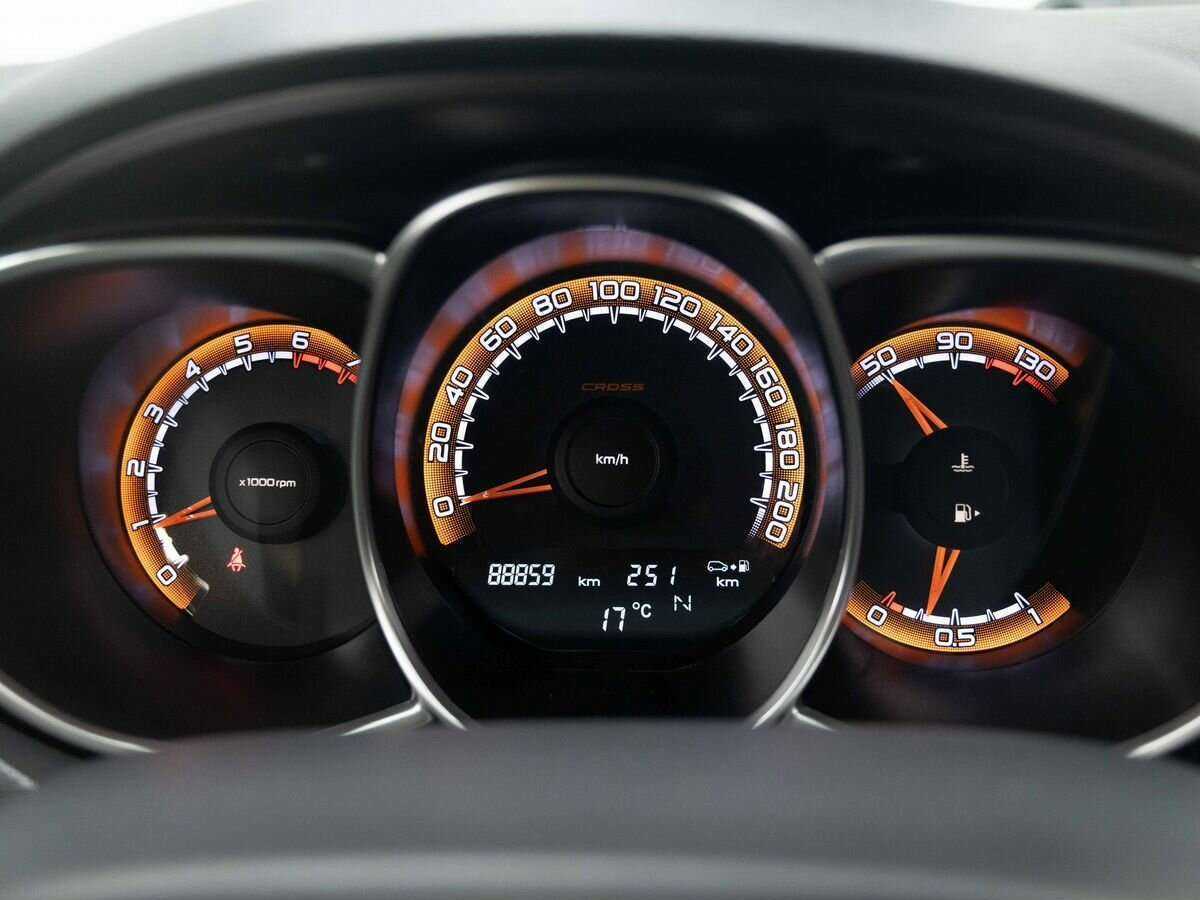 Купить Lada (ВАЗ) Vesta SW Cross, 2019, 88 754 км, фото №19