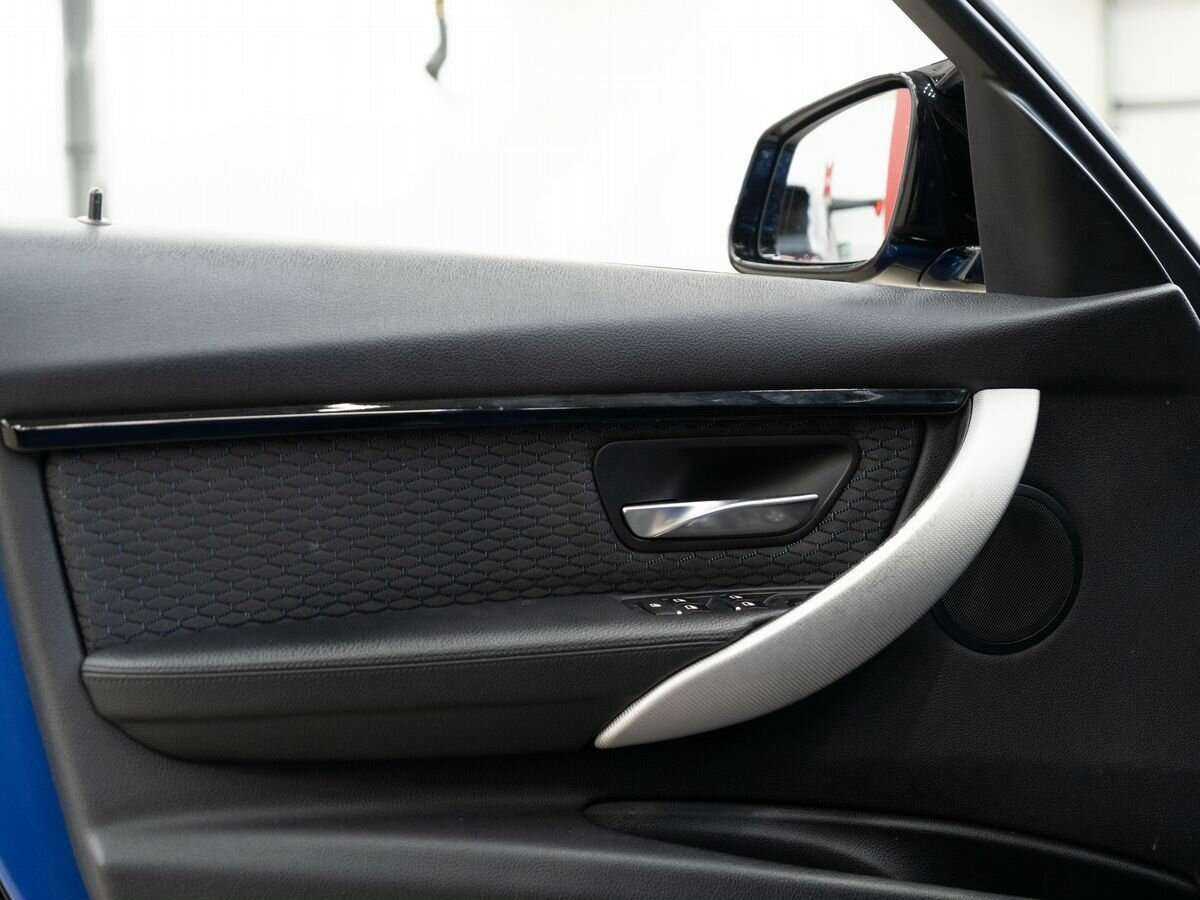Купить BMW 3 серии 320i xDrive, 2016, 110 000 км, фото №16
