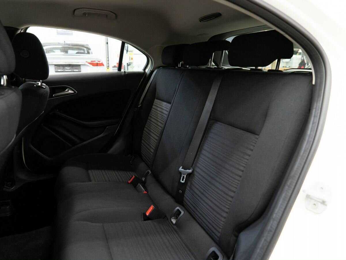 Купить Mercedes-Benz A-Класс 180, 2016, 130 000 км, фото №7