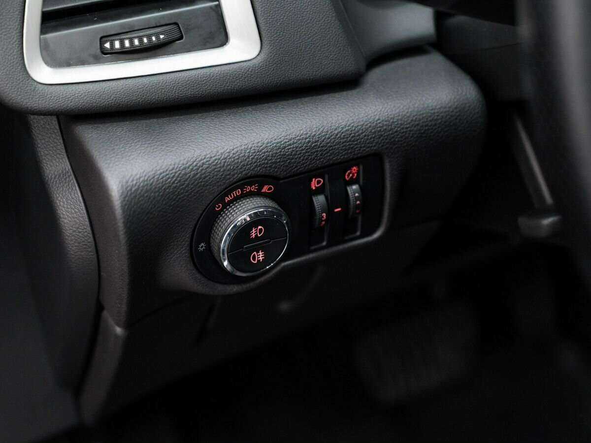 Купить Opel Astra, 2012, 258 000 км, фото №10