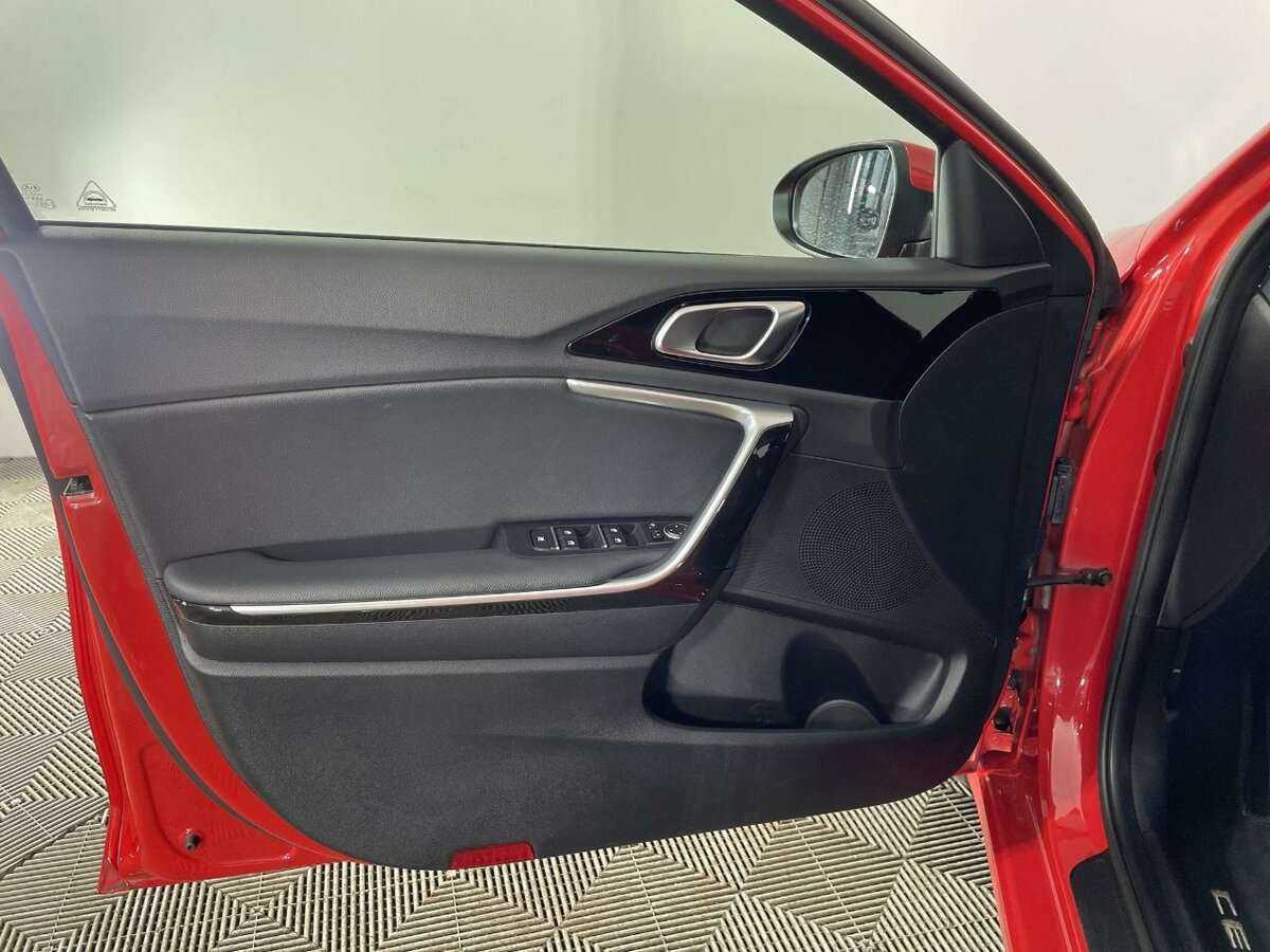 Купить Kia Ceed, 2020, 87 600 км, фото №8