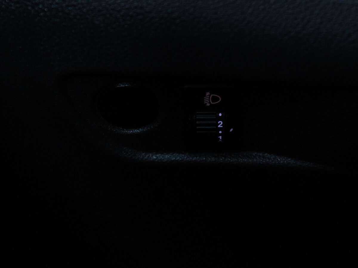 Купить Lada (ВАЗ) Vesta SW, 2018, 109 089 км, фото №15