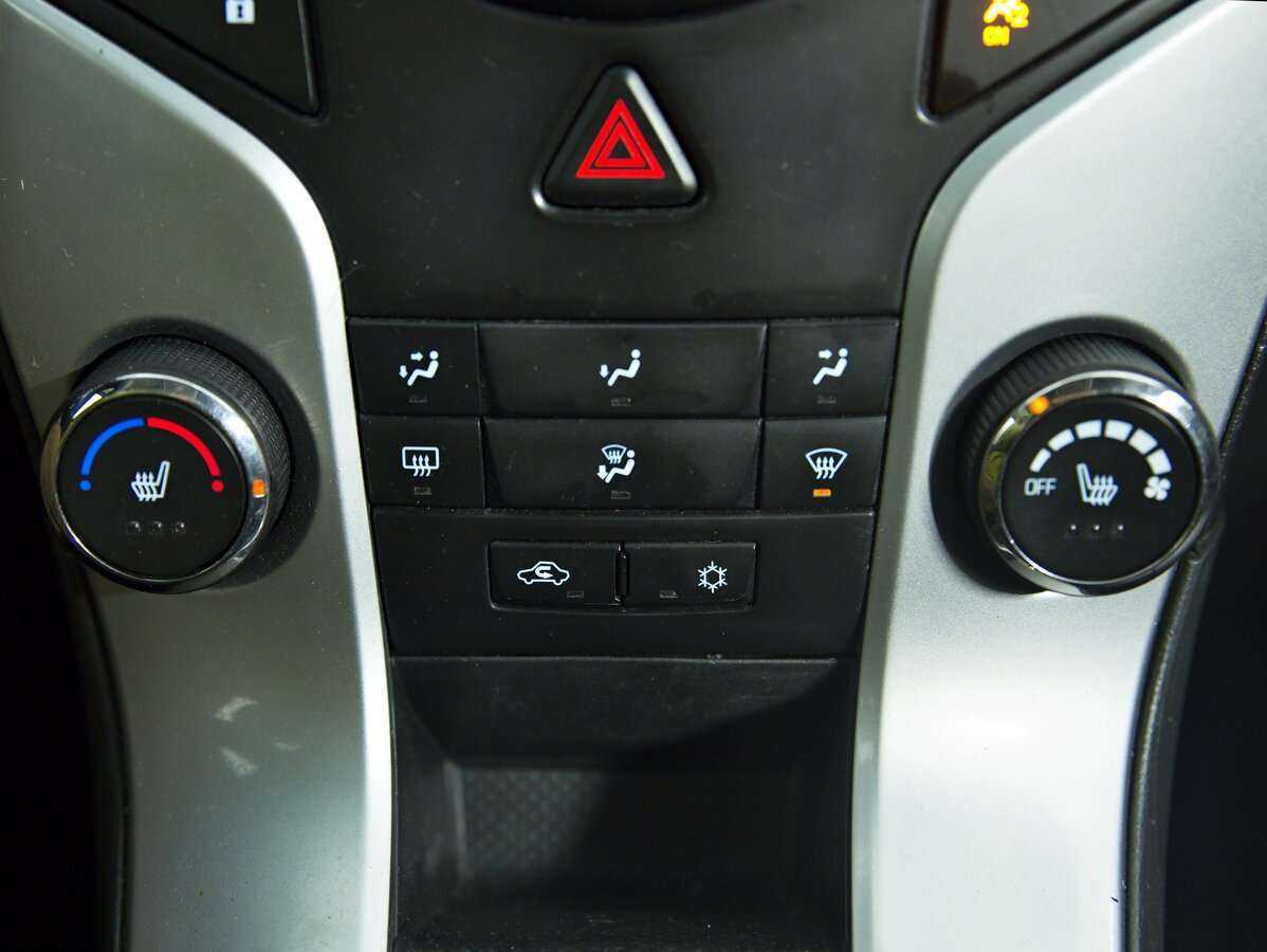 Купить Chevrolet Cruze, 2013, 210 000 км, фото №17