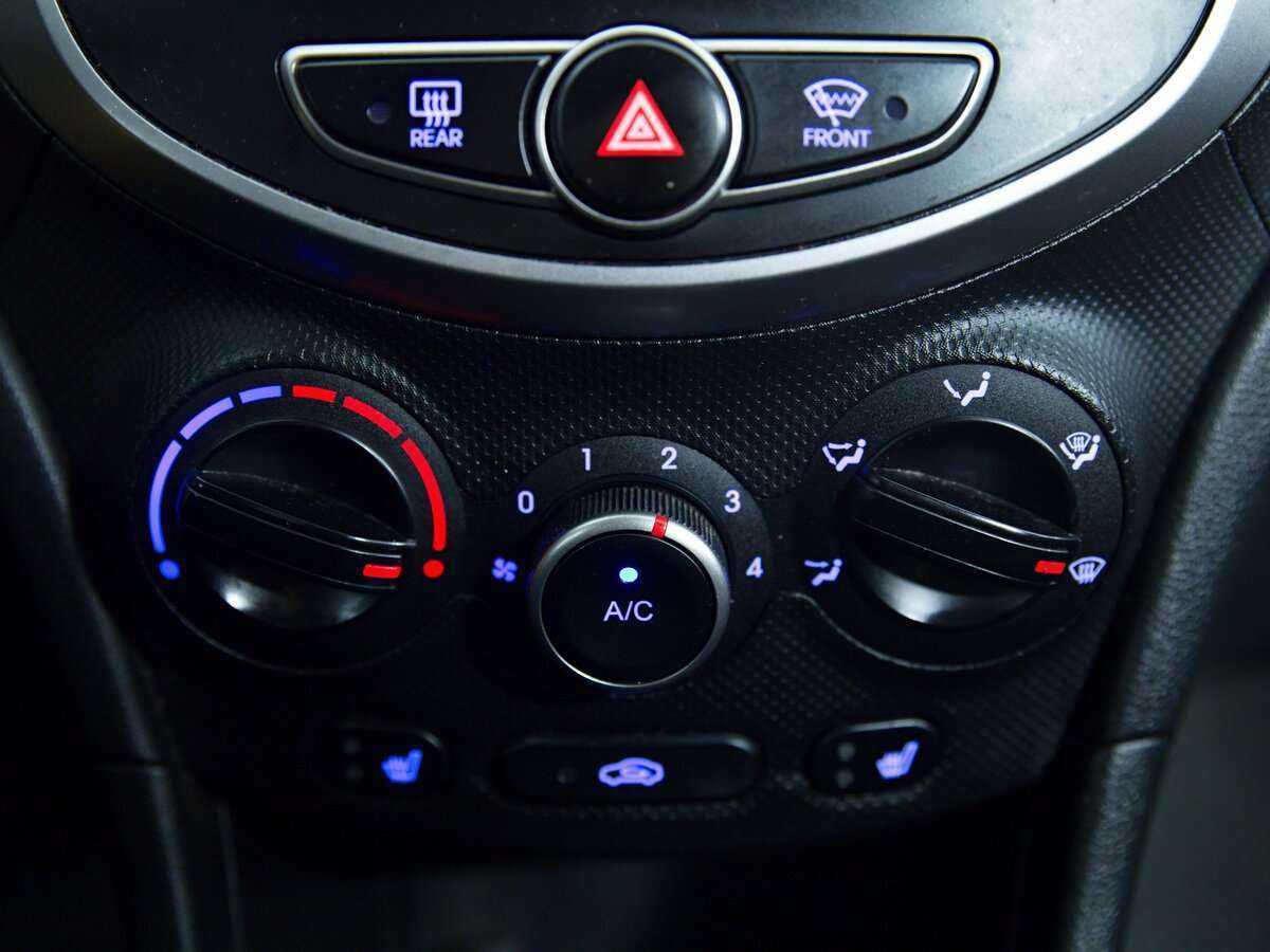 Купить Hyundai Solaris, 2015, 187 312 км, фото №16