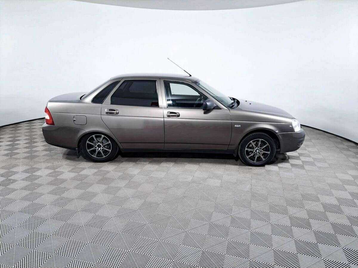 Купить Lada (ВАЗ) Priora, 2017, 107 200 км, фото №4