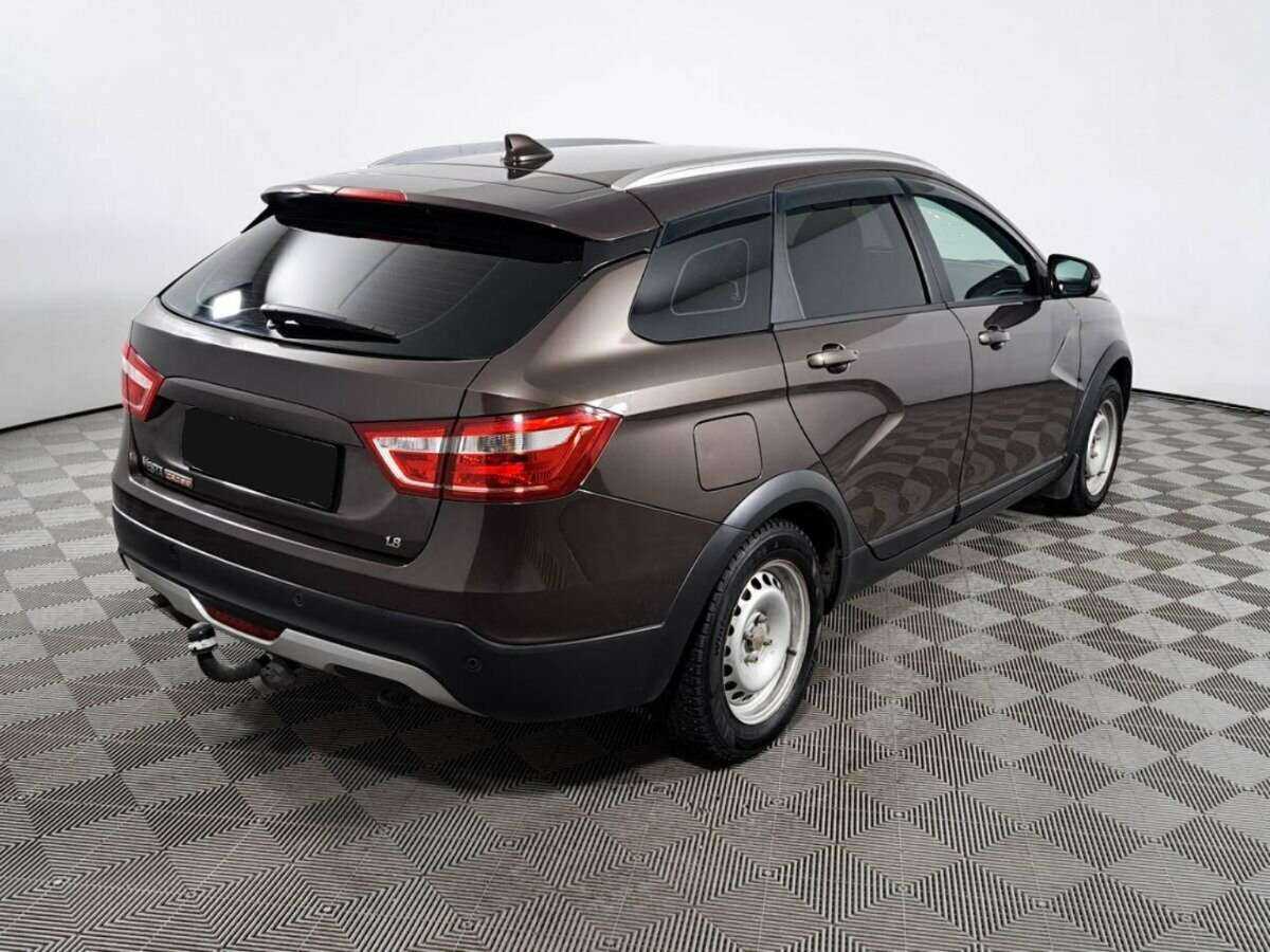 Купить Lada (ВАЗ) Vesta SW Cross, 2017, 105 522 км, фото №5