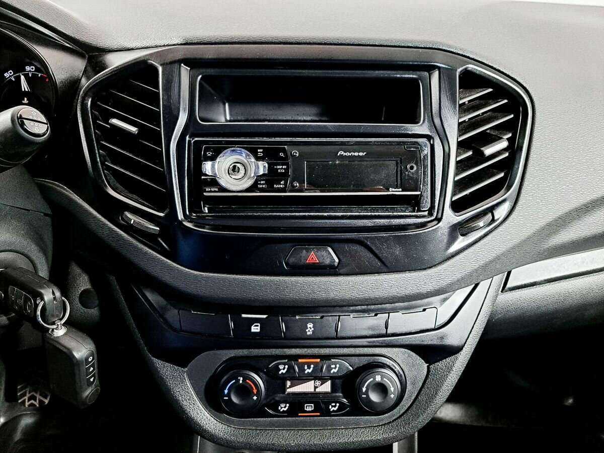 Купить Lada (ВАЗ) Vesta, 2016, 60 500 км, фото №12