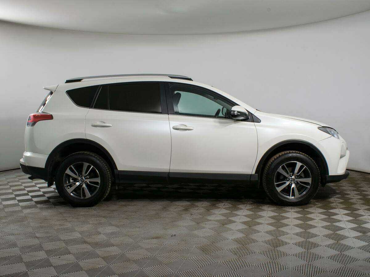 Купить Toyota RAV4, 2017, 142 159 км, фото №4