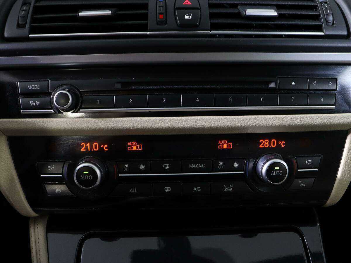 Купить BMW 5 серии 525d xDrive, 2012, 118 777 км, фото №19