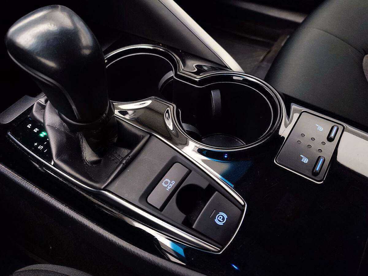 Купить Toyota Camry, 2018, 68 281 км, фото №12