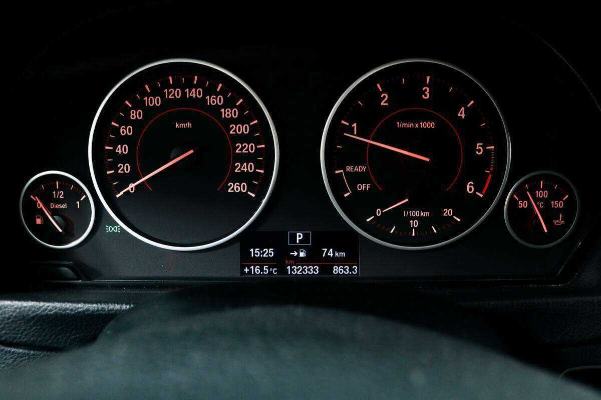 Купить BMW 3 серии 320d, 2012, 132 190 км, фото №10