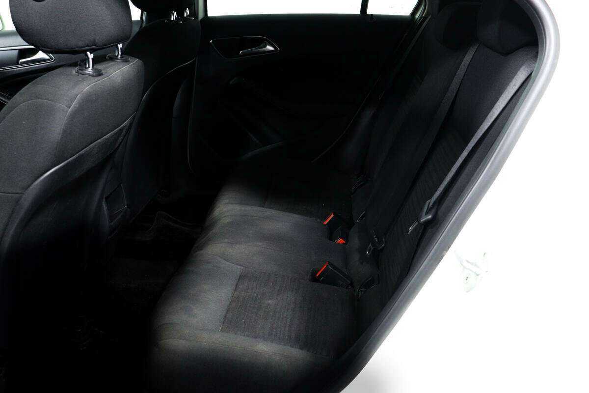 Купить Mercedes-Benz A-Класс 180, 2014, 116 872 км, фото №12