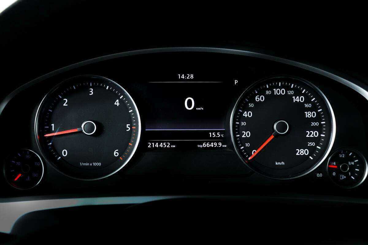 Купить Volkswagen Touareg, 2012, 214 450 км, фото №9