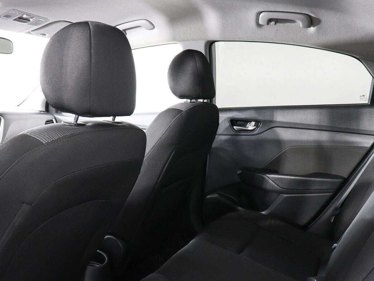 Купить Hyundai Solaris, 2018, 79 669 км, фото №11