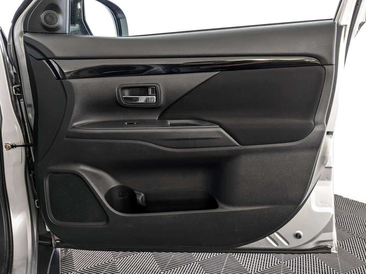 Купить Mitsubishi Outlander, 2020, 106 268 км, фото №22