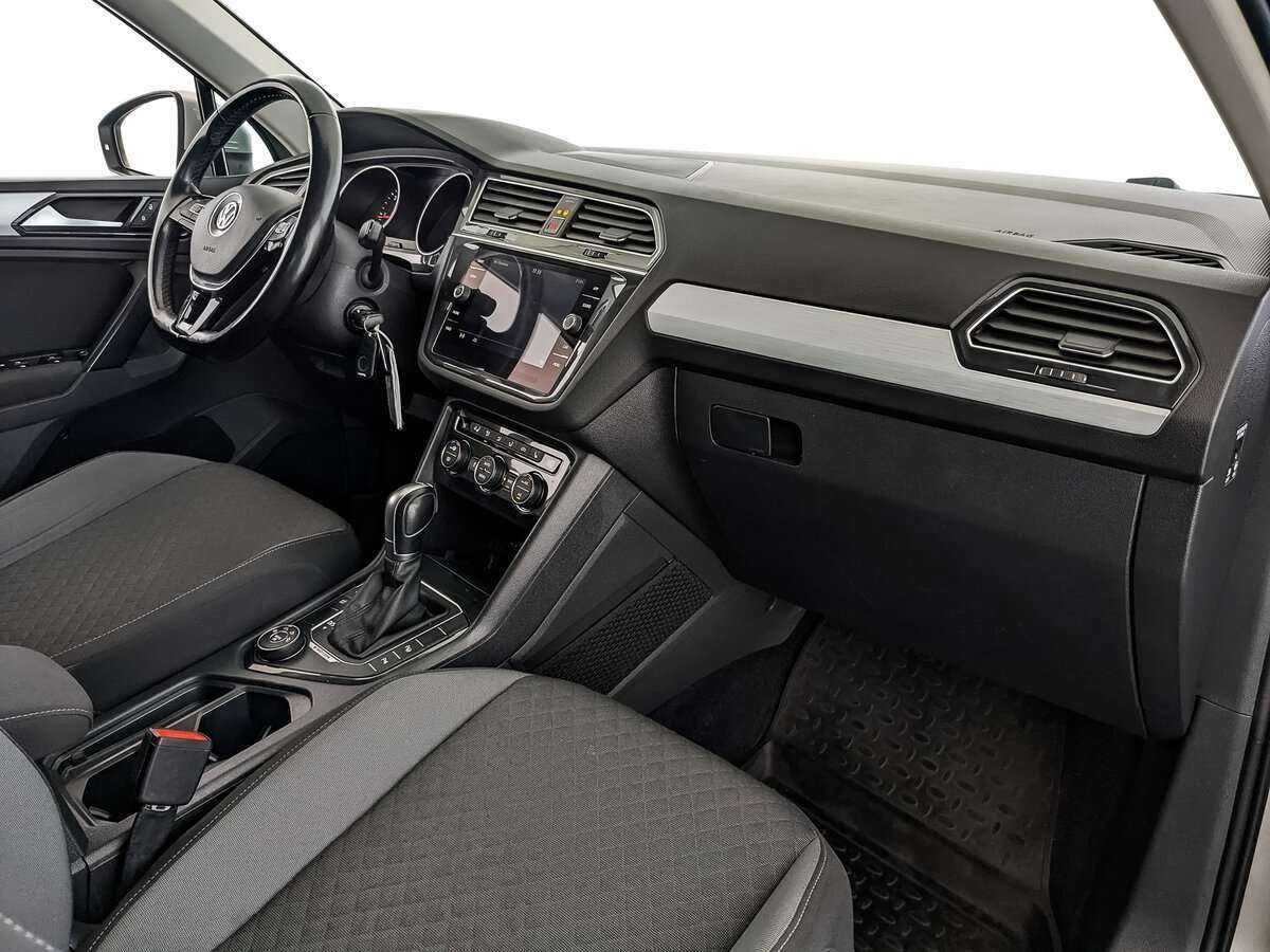 Купить Volkswagen Tiguan, 2017, 107 684 км, фото №9