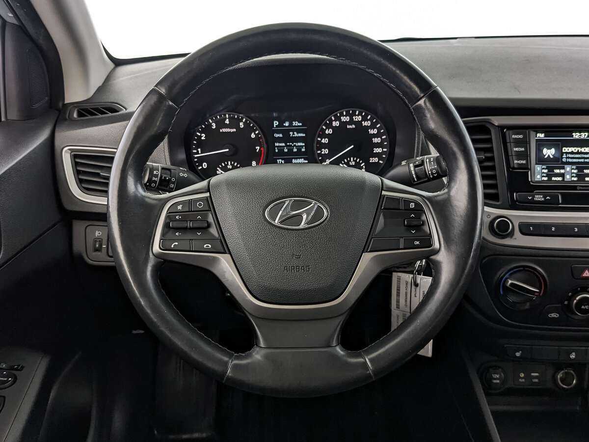 Купить Hyundai Solaris, 2018, 86 879 км, фото №18
