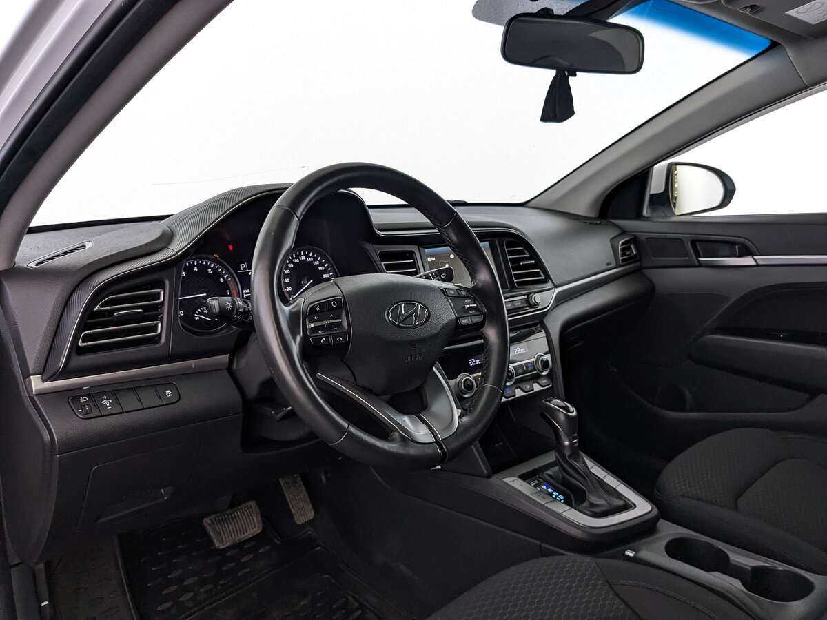 Купить Hyundai Elantra, 2020, 114 361 км, фото №11