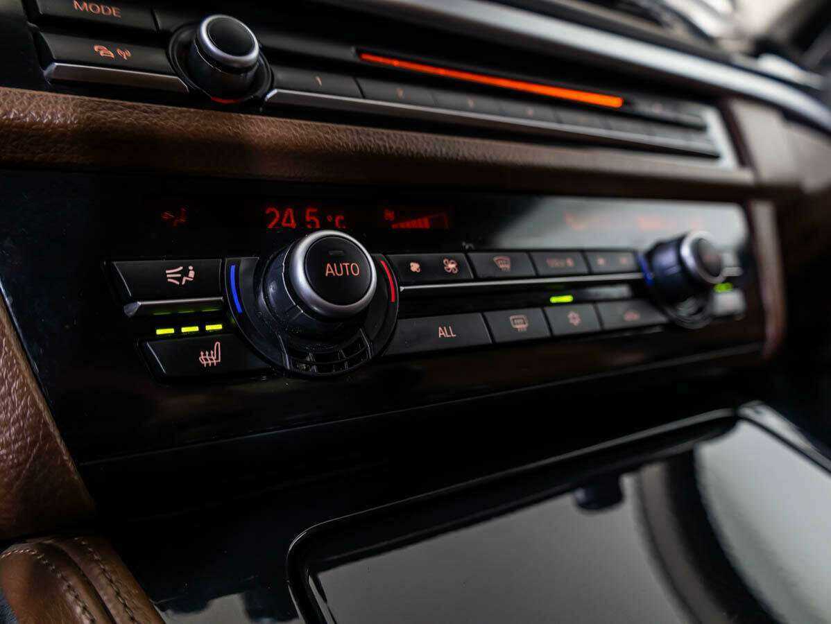 Купить BMW 5 серии 525d xDrive, 2012, 195 130 км, фото №13