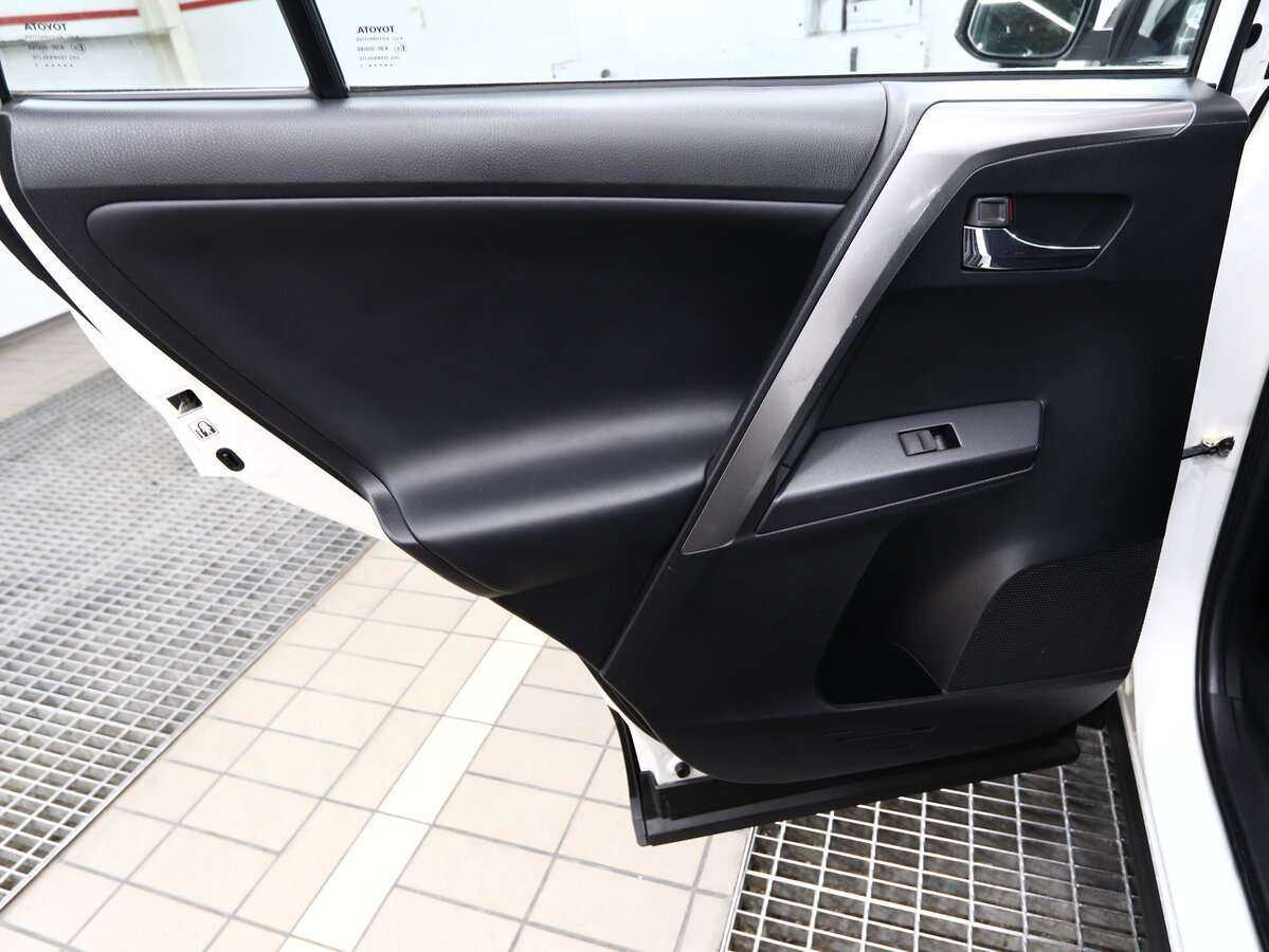 Купить Toyota RAV4, 2017, 143 000 км, фото №18