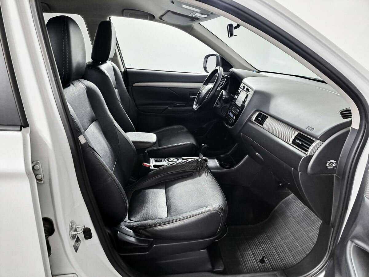 Купить Mitsubishi Outlander, 2014, 181 183 км, фото №7