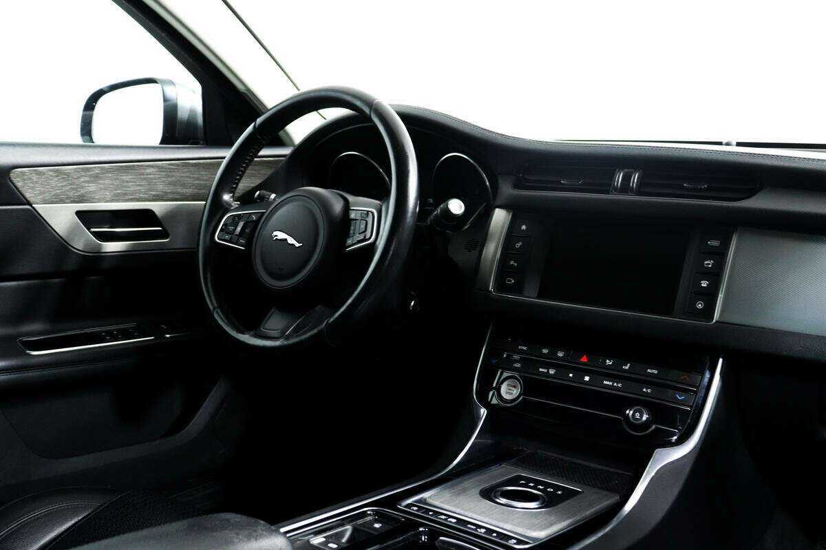 Купить Jaguar XF, 2016, 185 956 км, фото №9