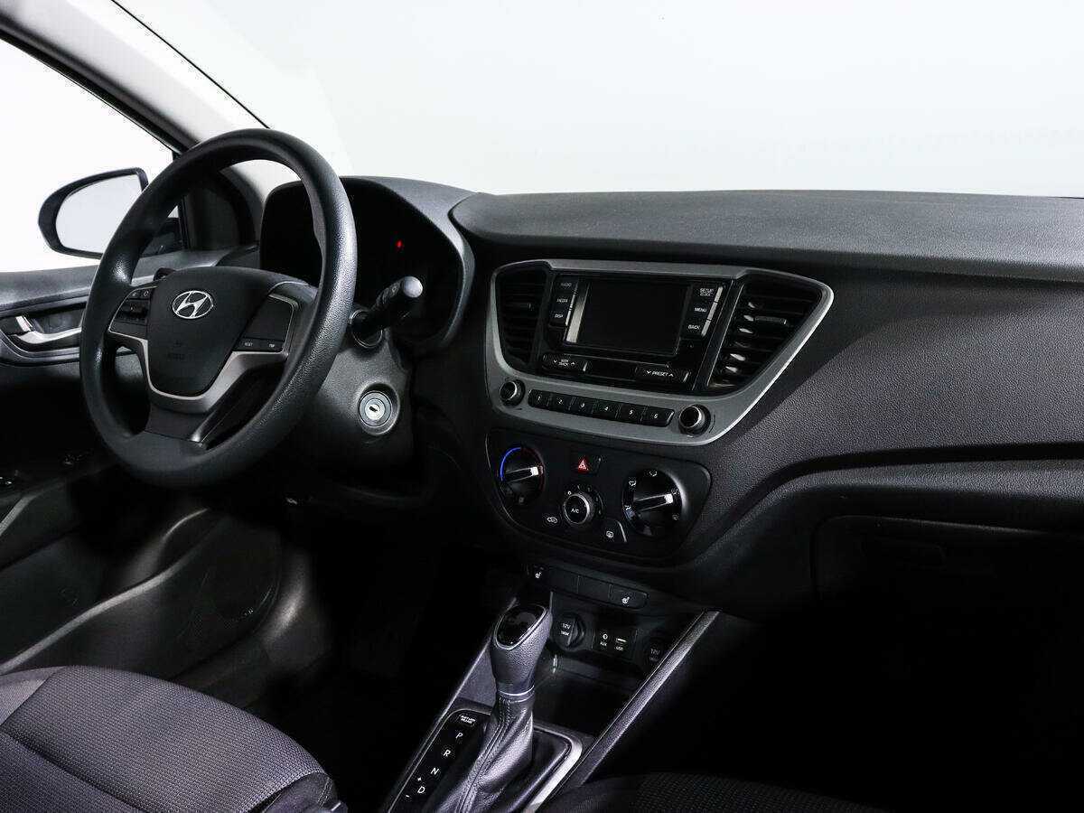 Купить Hyundai Solaris, 2017, 74 058 км, фото №7