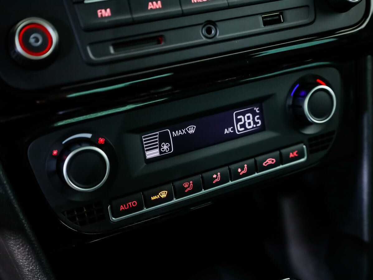 Купить Volkswagen Polo, 2017, 113 989 км, фото №14