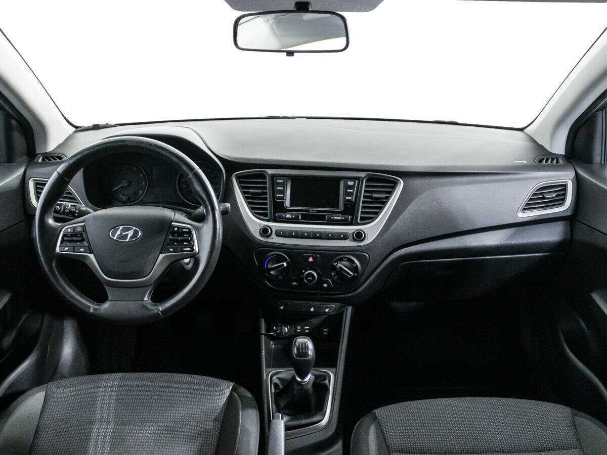 Купить Hyundai Solaris, 2017, 110 097 км, фото №13