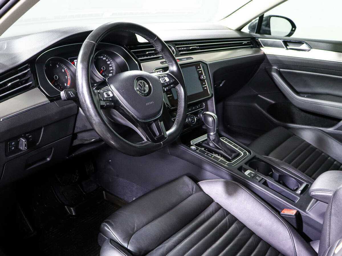 Купить Volkswagen Passat, 2017, 187 575 км, фото №12