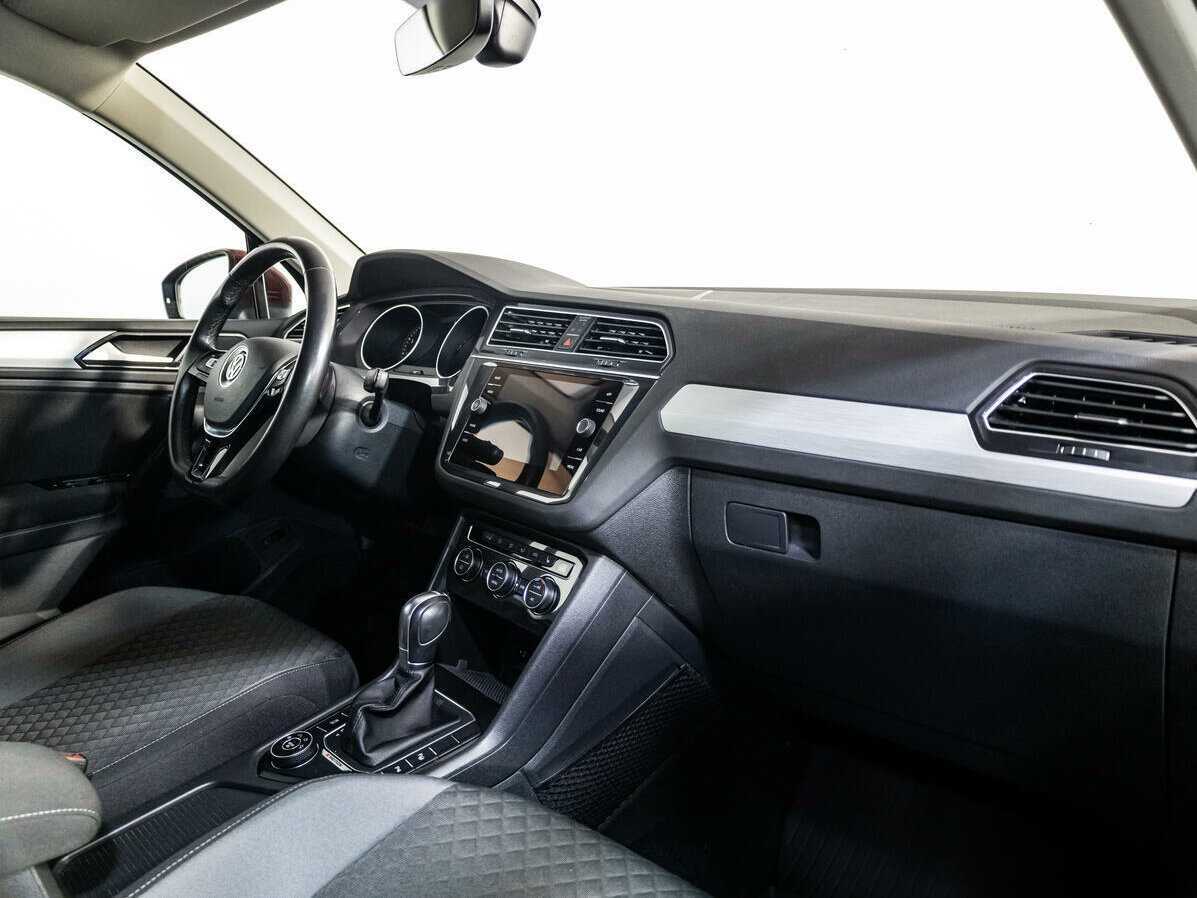 Купить Volkswagen Tiguan, 2017, 70 544 км, фото №9