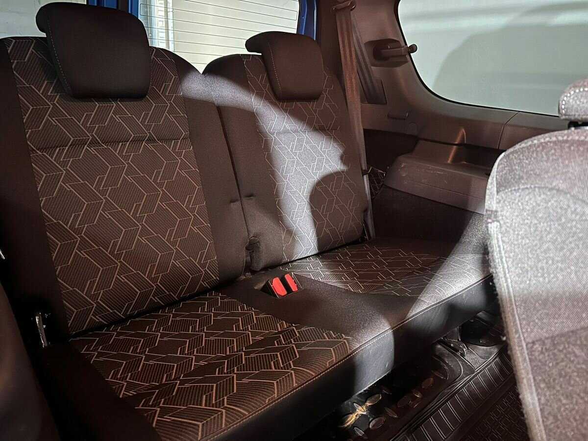 Купить Lada (ВАЗ) Largus Cross, 2020, 86 856 км, фото №12