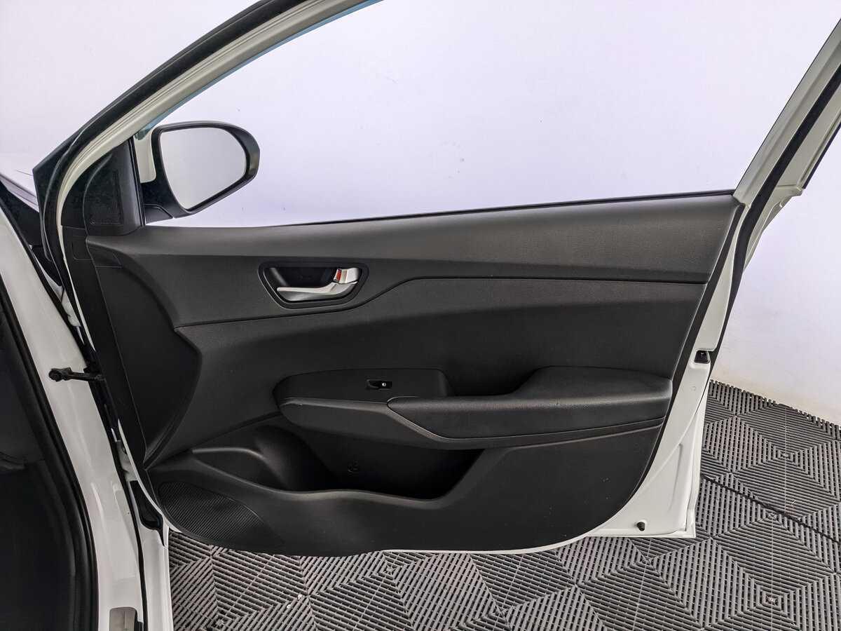 Купить Hyundai Solaris, 2020, 82 754 км, фото №21