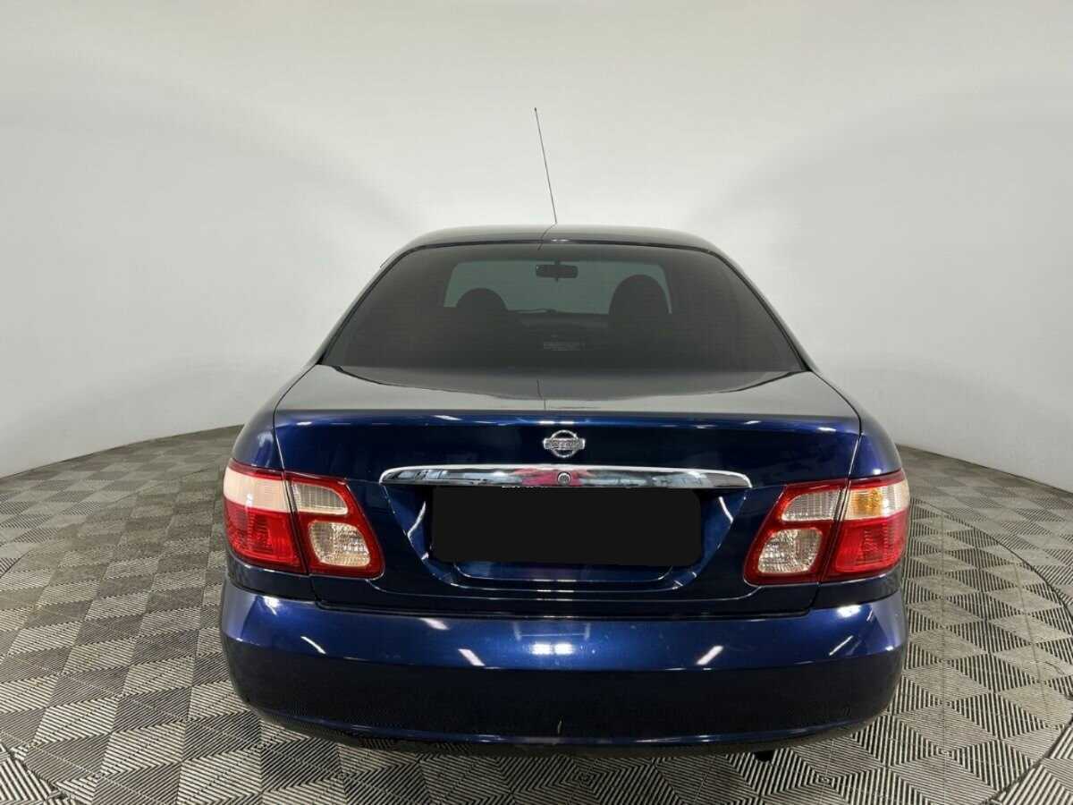 Nissan Almera
