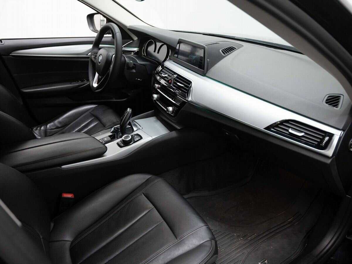 Купить BMW 5 серии 520d, 2018, 155 280 км, фото №11