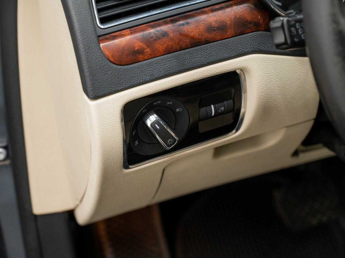 Купить Skoda Superb, 2012, 288 337 км, фото №17