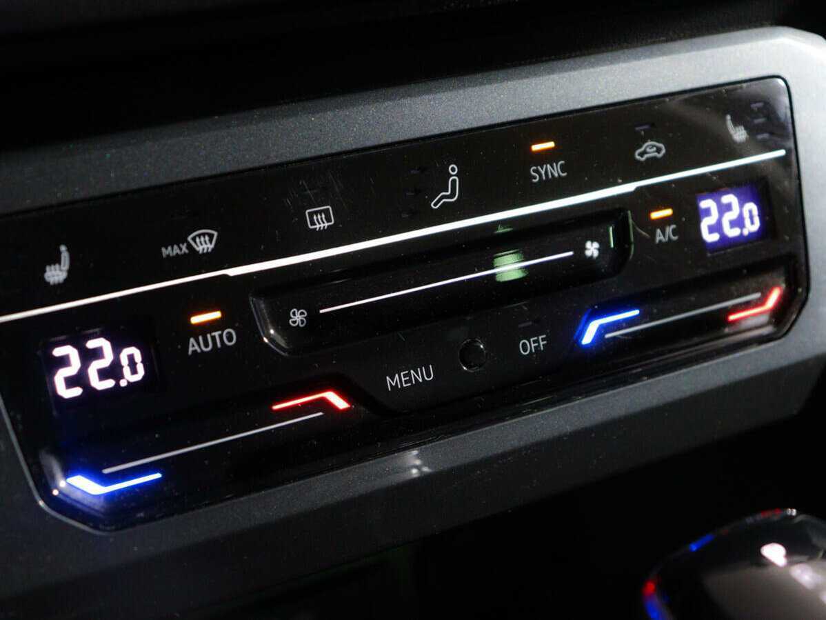 Купить Volkswagen Tiguan, 2021, 107 000 км, фото №17