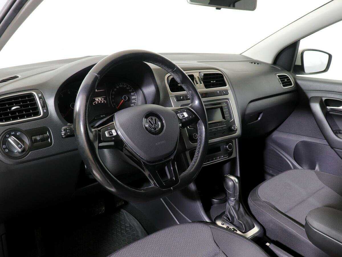 Купить Volkswagen Polo, 2017, 152 779 км, фото №13
